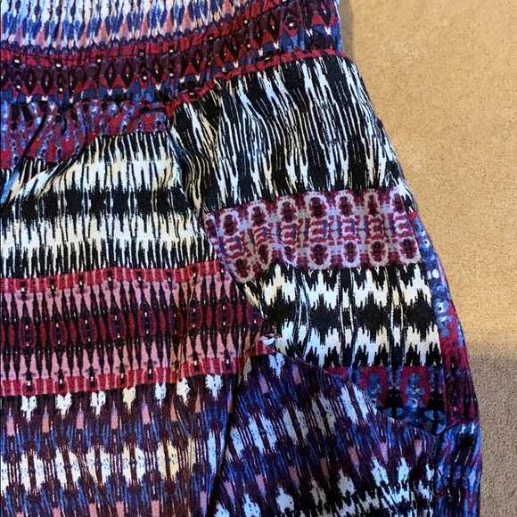 Shorts - Picture 3 of 3